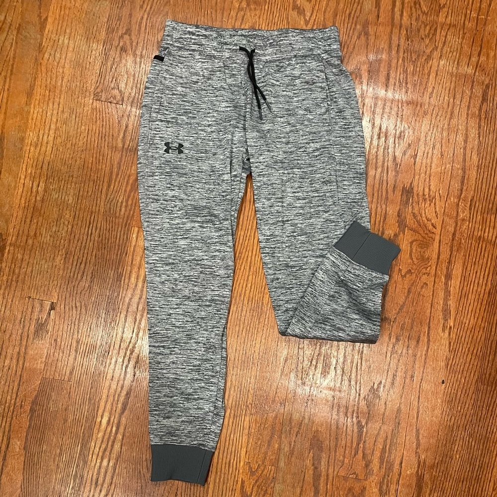 UnderArmour loose fit coldgear pants. Youth size large.